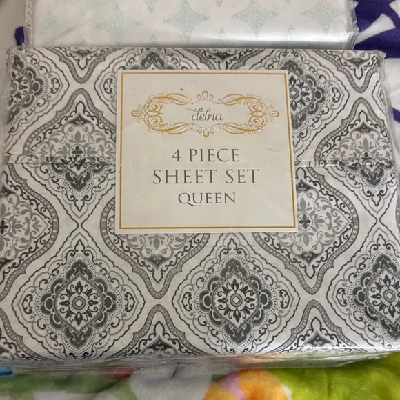 Bundle of 2 Queen Sheets Sets - Picture 2 of 5